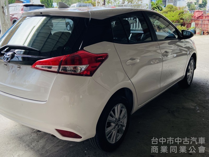 Toyota Yaris 2021款 S 白色