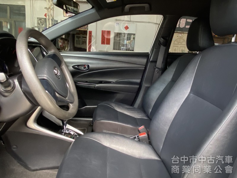 Toyota Yaris 2021款 S 白色