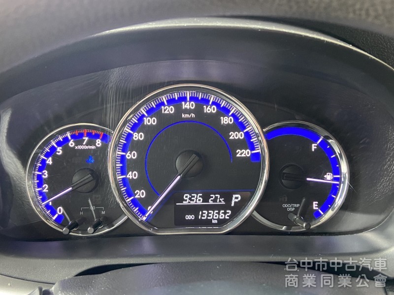 Toyota Yaris 2021款 S 白色