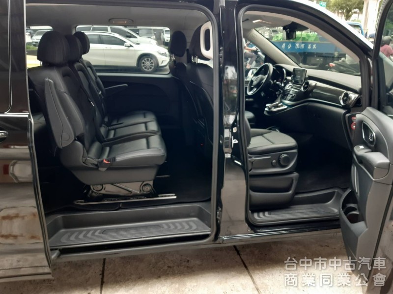 重光汽車  BENZ V250d-2017