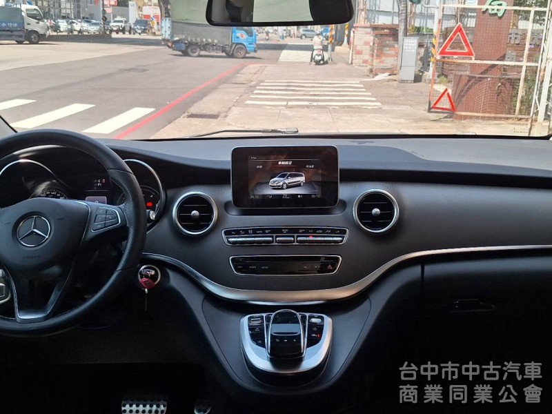 重光汽車  BENZ V250d-2017