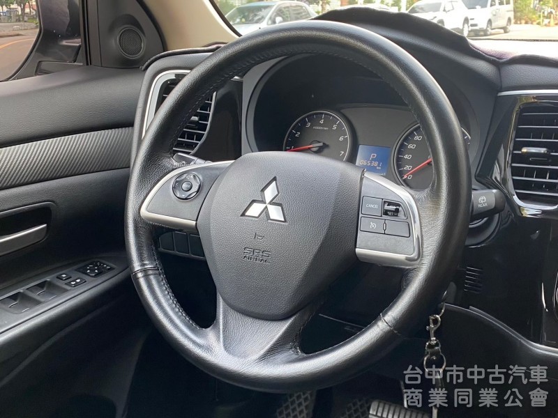 2016年 三菱 Outlander 經典版 2.4