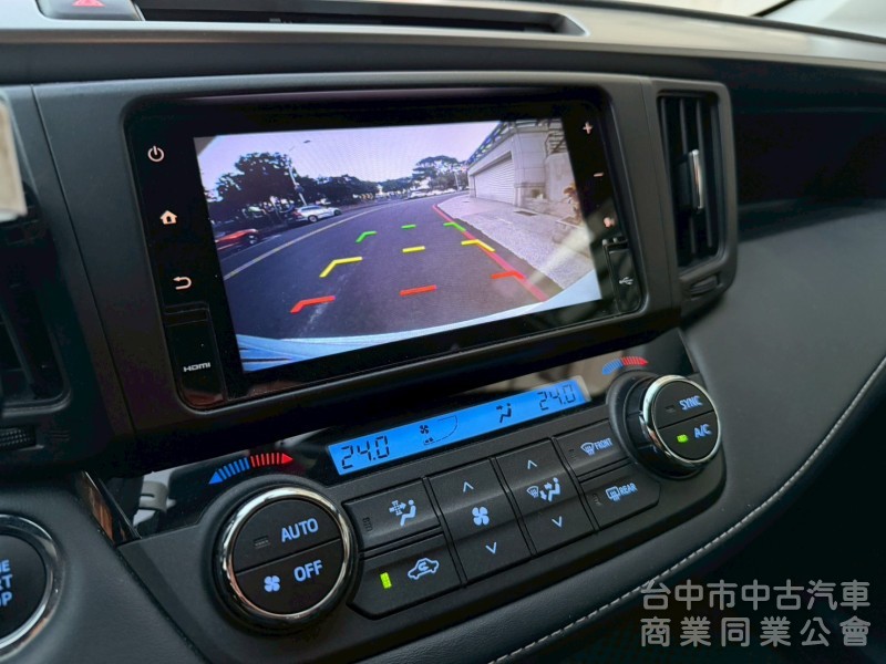 TOYOTA RAV4 /尊爵版