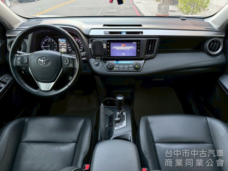TOYOTA RAV4 /尊爵版