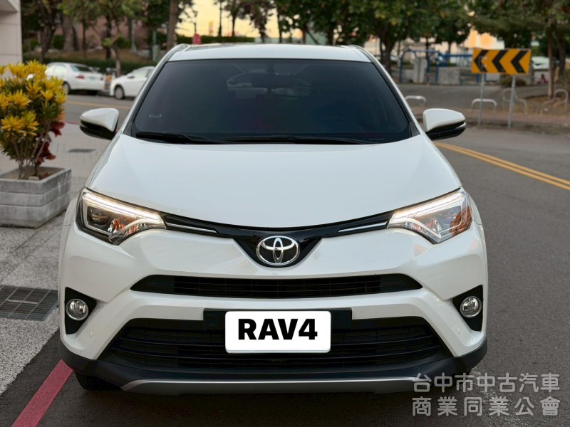 TOYOTA RAV4 /尊爵版