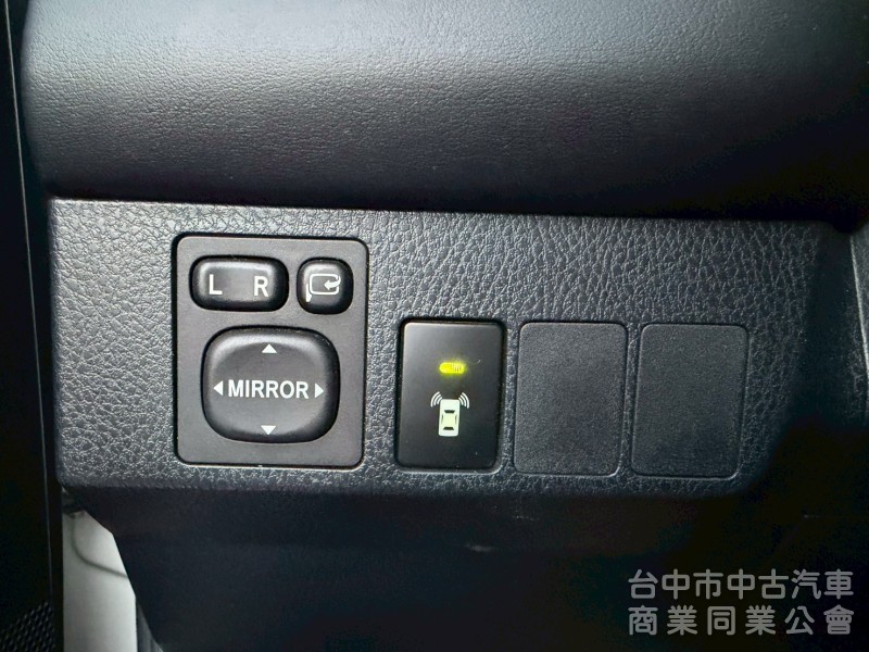 TOYOTA RAV4 /尊爵版