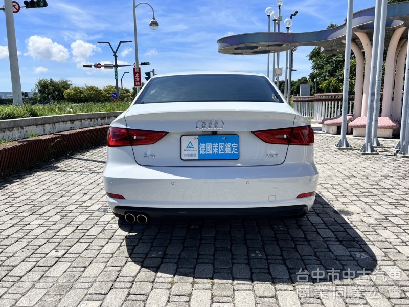 實車實價 里程保証 0~100加速僅需7.3秒 挑動駕馭者的腎上腺素（180P德制馬力）