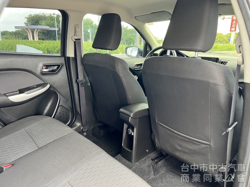 實車實價 里程保証 萊因鑑定 定速 恆溫 衛星導航 高階安卓機 Keyless