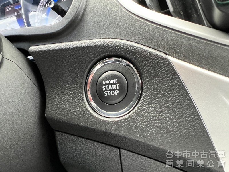 實車實價 里程保証 萊因鑑定 定速 恆溫 衛星導航 高階安卓機 Keyless