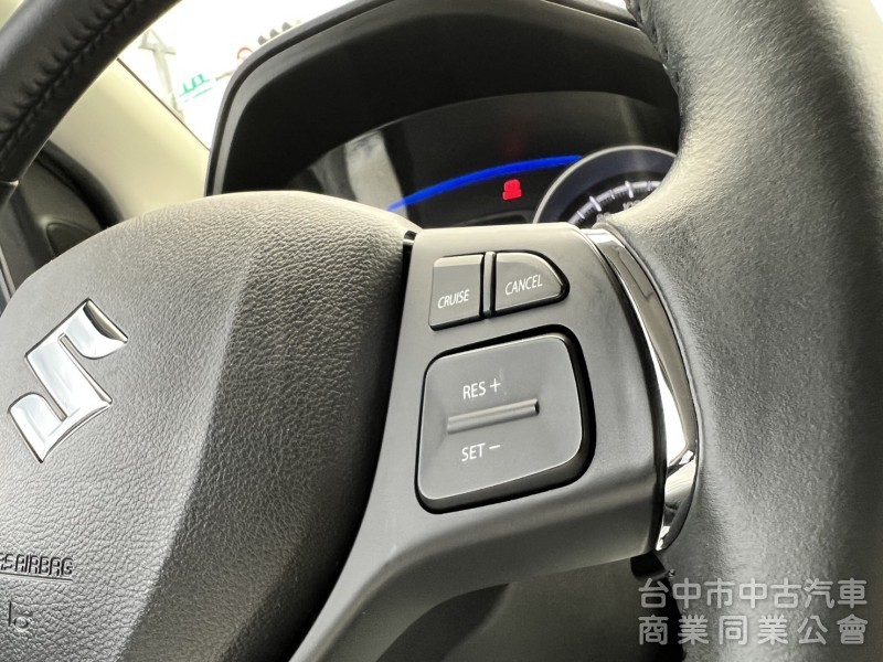 實車實價 里程保証 萊因鑑定 定速 恆溫 衛星導航 高階安卓機 Keyless