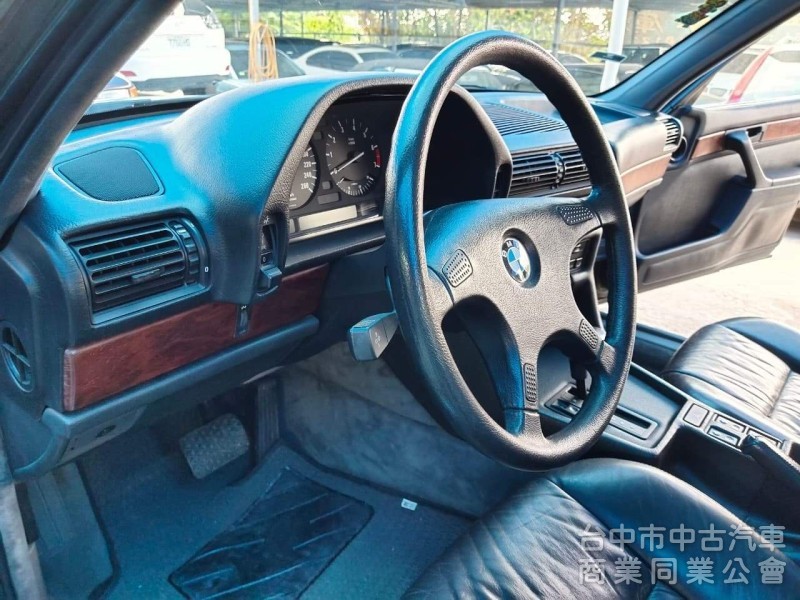 1989 BMW 730i 3.0 E32 經典藏綠