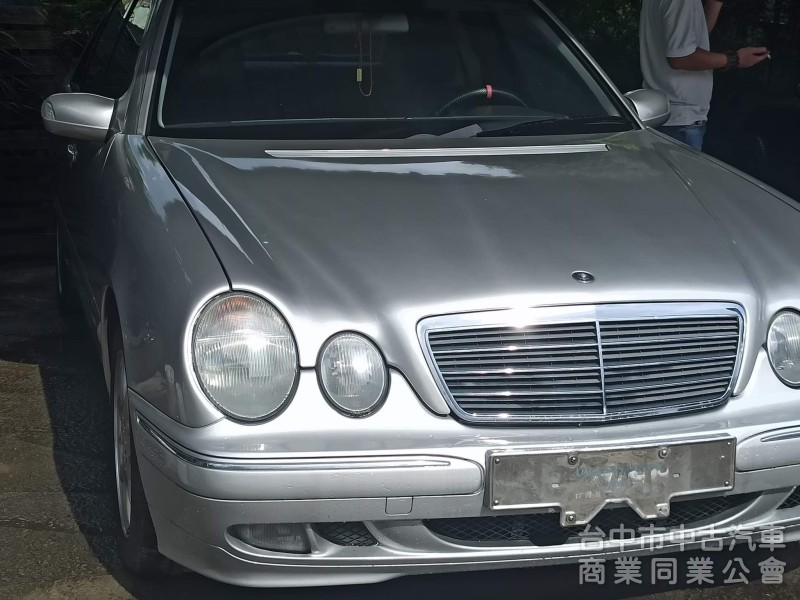 1999 Mercedes-Benz E240 2.0 W210