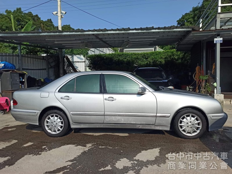 1999 Mercedes-Benz E240 2.0 W210