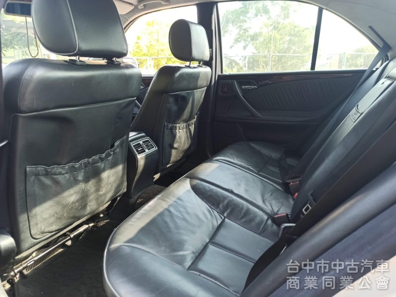 1999 Mercedes-Benz E240 2.0 W210