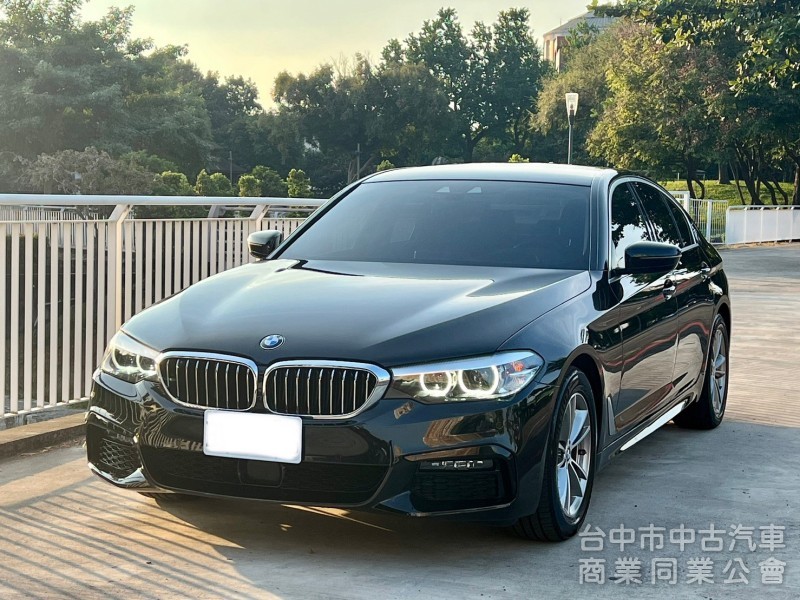 2020 BMW G30 520i M-look 5AU 數位儀表