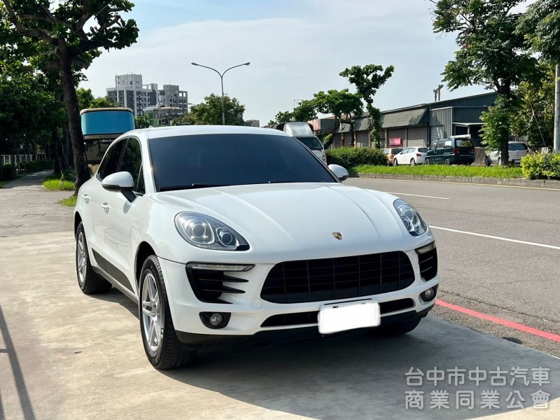 2015年 porsche  Mac an  2.0