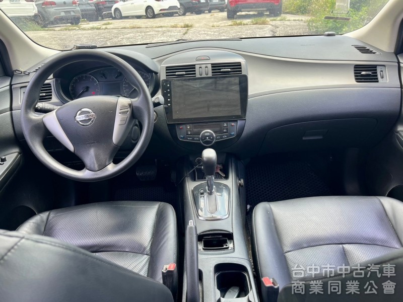 2013年 Nissan tiida 1.6 免鑰匙 摸門  定速  影音   