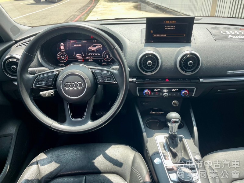 2020年AUDi  A3 SPORT back 1.4  