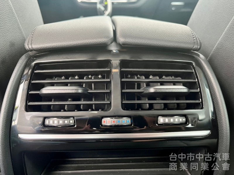 2019年 BMW 520i  5AT 自動跟車系統  盲點偵測  