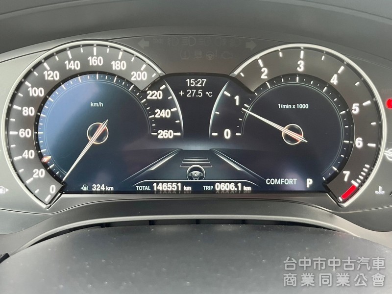 2019年 BMW 520i  5AT 自動跟車系統  盲點偵測  