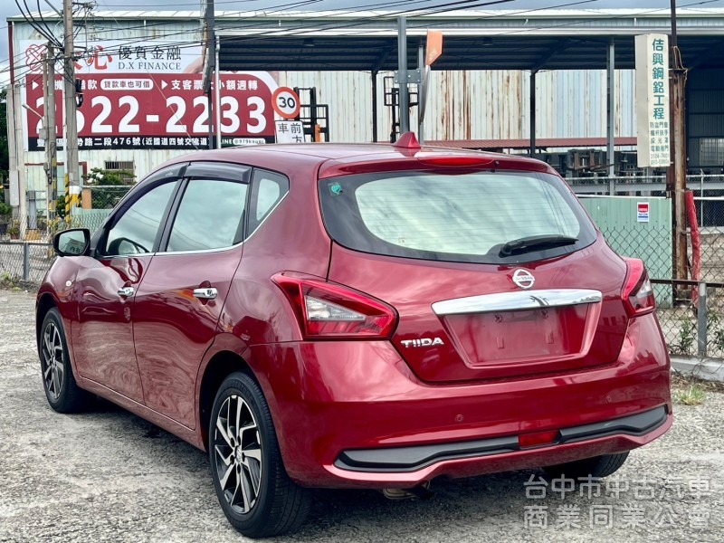 2022年 Nissan tiida 1.6  