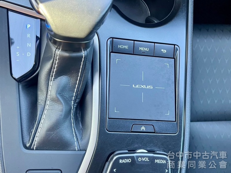 2021年 Lexus  ux 2.0 Acc跟車系統 