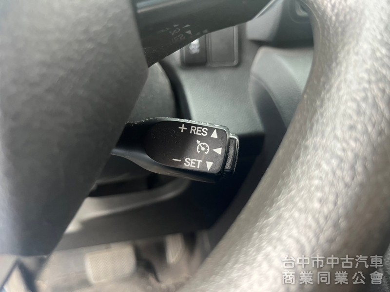 2021年 toyota  SIENTA  ikey 摸門 恆溫 定速  車道偏移  防撞輔助  電動滑門  