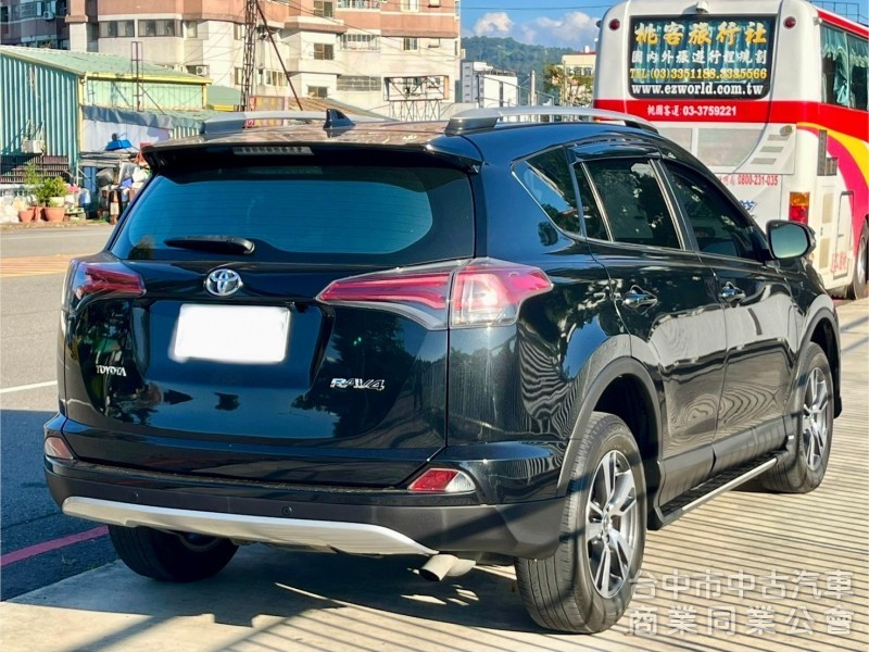 2017年 TOYOTA  RAV4 2.0 