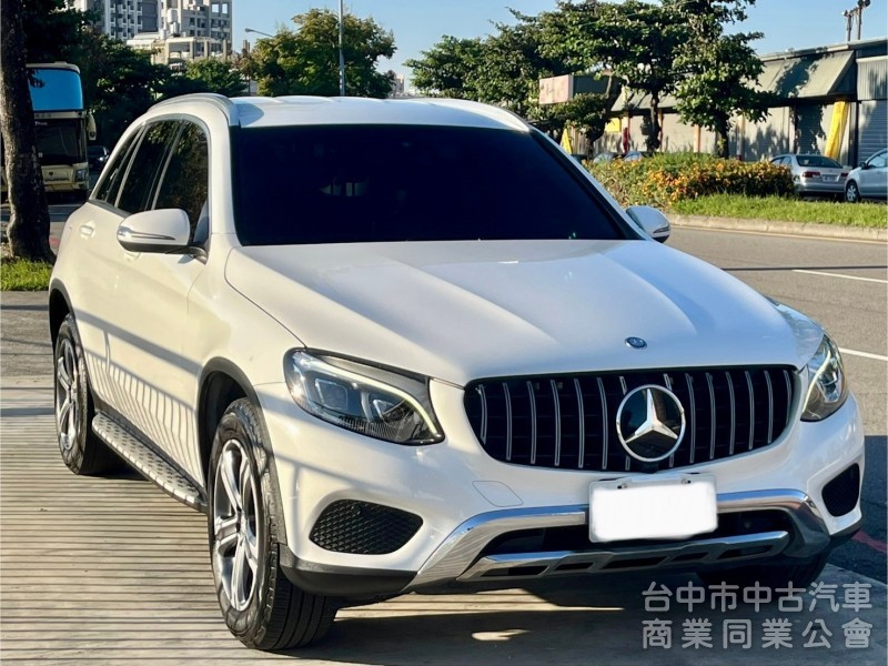 2016年  Benz  GLC300  2.0 