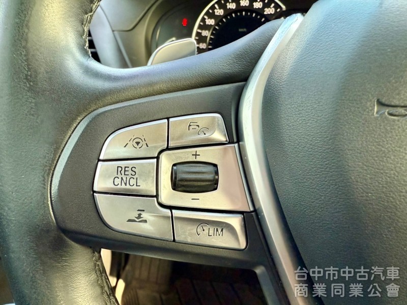 ikey 摸們  acc定速跟車系統  車側盲點 車道偏移 電尾門  電動椅 