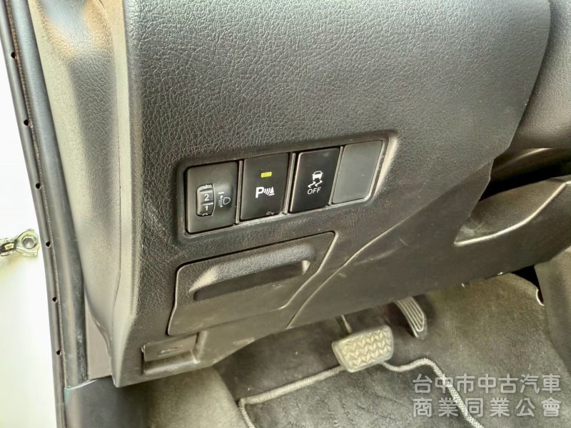 實跑6萬公里 無重大事故  非營業車 非泡水車 