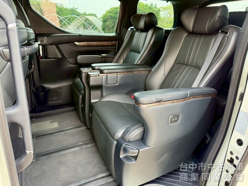認證車  ikey  摸門  定速  電滑門電動椅冷熱通風 JBL音響   影音系統  4WD 電動椅  電動尾門  