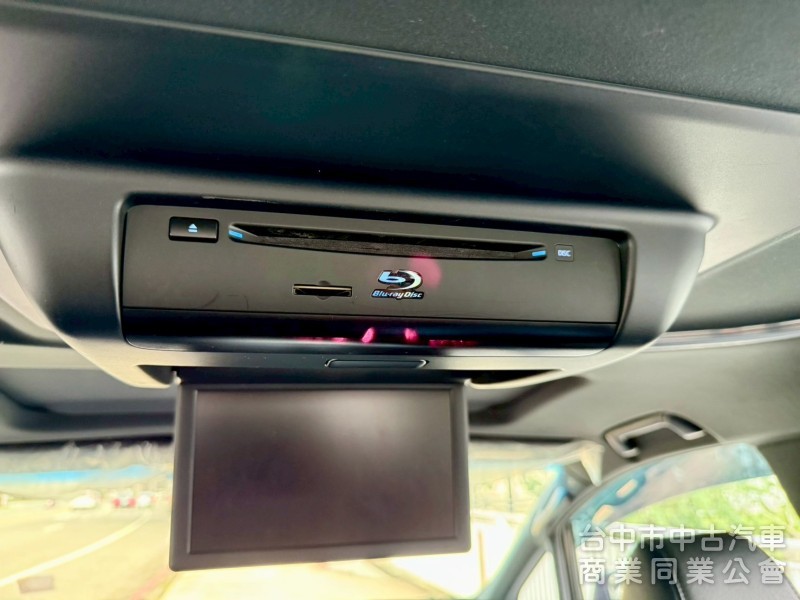 認證車  ikey  摸門  定速  電滑門電動椅冷熱通風 JBL音響   影音系統  4WD 電動椅  電動尾門  