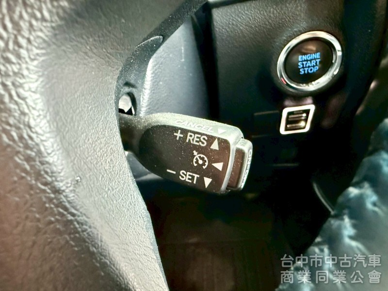 認證車  ikey  摸門  定速  電滑門電動椅冷熱通風 JBL音響   影音系統  4WD 電動椅  電動尾門  