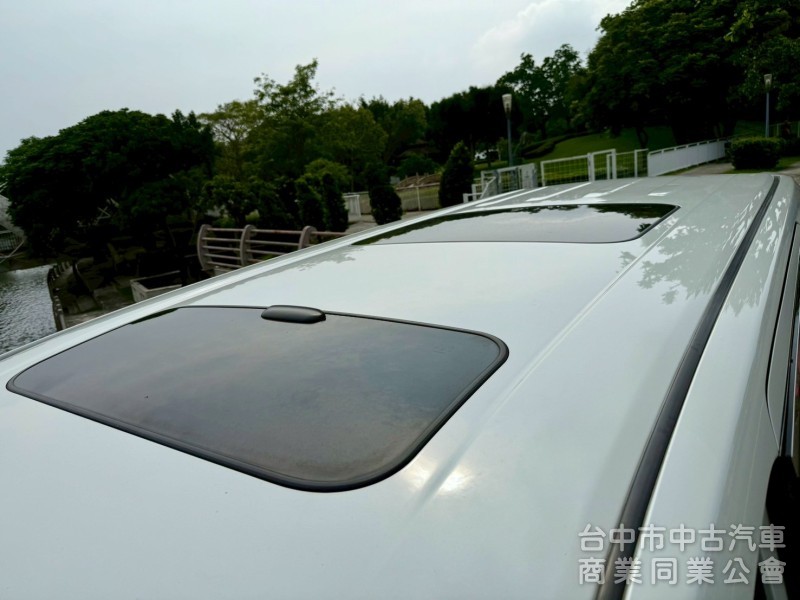 認證車  ikey  摸門  定速  電滑門電動椅冷熱通風 JBL音響   影音系統  4WD 電動椅  電動尾門  