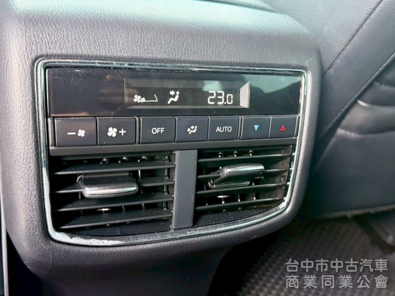 ikey  摸門  acc跟車定速   影音系統 BOSE音響   電動椅  電動尾門  