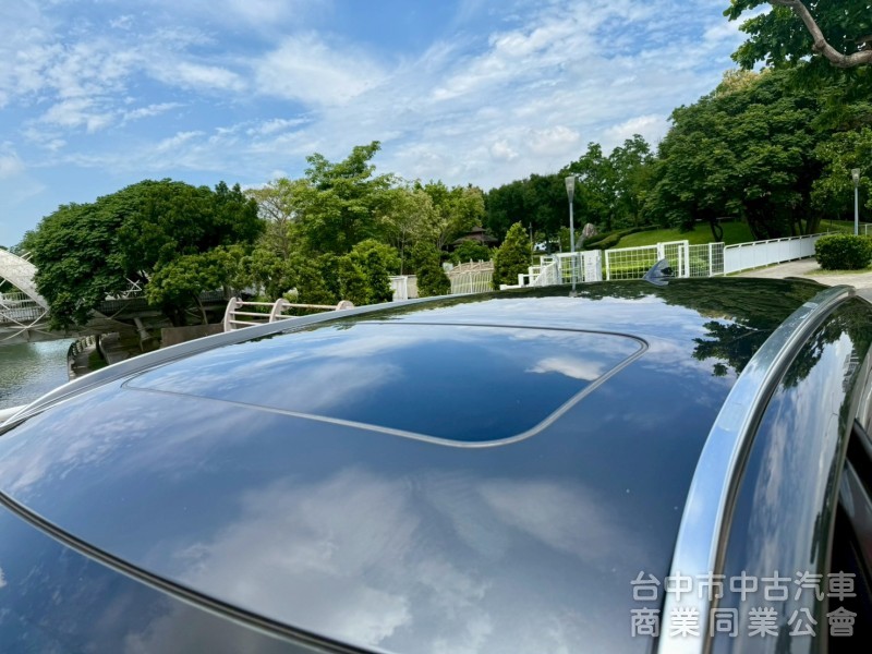 ikey  摸門  acc跟車定速   影音系統 BOSE音響   電動椅  電動尾門  