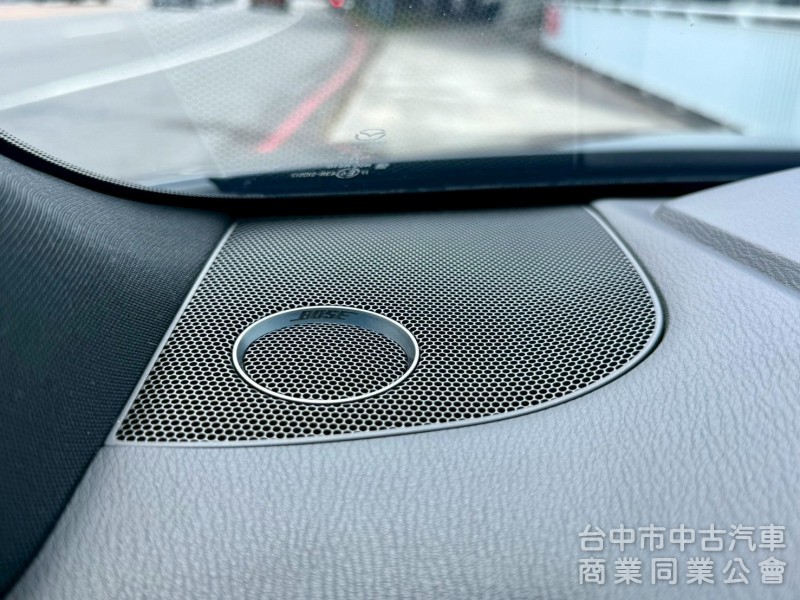 ikey  摸門  acc跟車定速   影音系統 BOSE音響   電動椅  電動尾門  