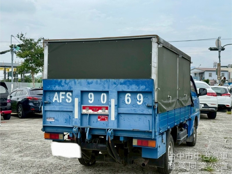 只跑5萬公里 里程保證  車況佳 無重大事故 泡水  