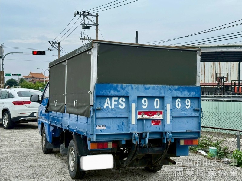 只跑5萬公里 里程保證  車況佳 無重大事故 泡水  
