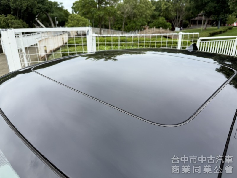 實跑16萬里  鍊條更換  ikey    定速   影音系統    天窗  電動椅  電尾門 
