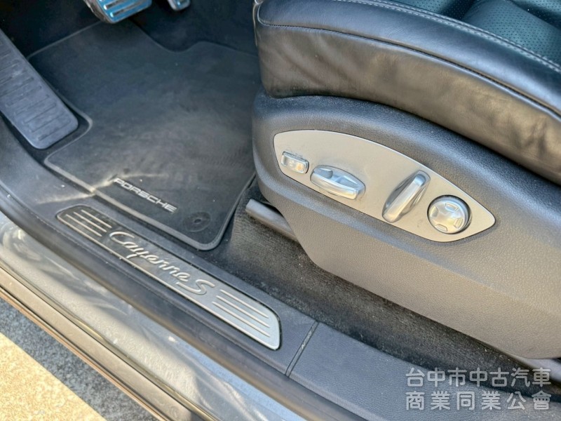 原版件 認證車  實跑 15萬公里  