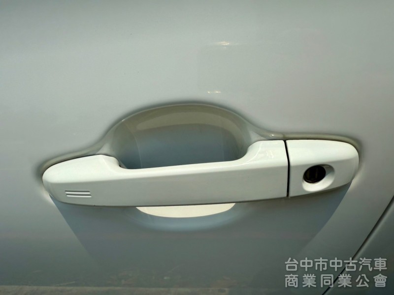 ikey  摸門   防碰撞輔助   行車偏移