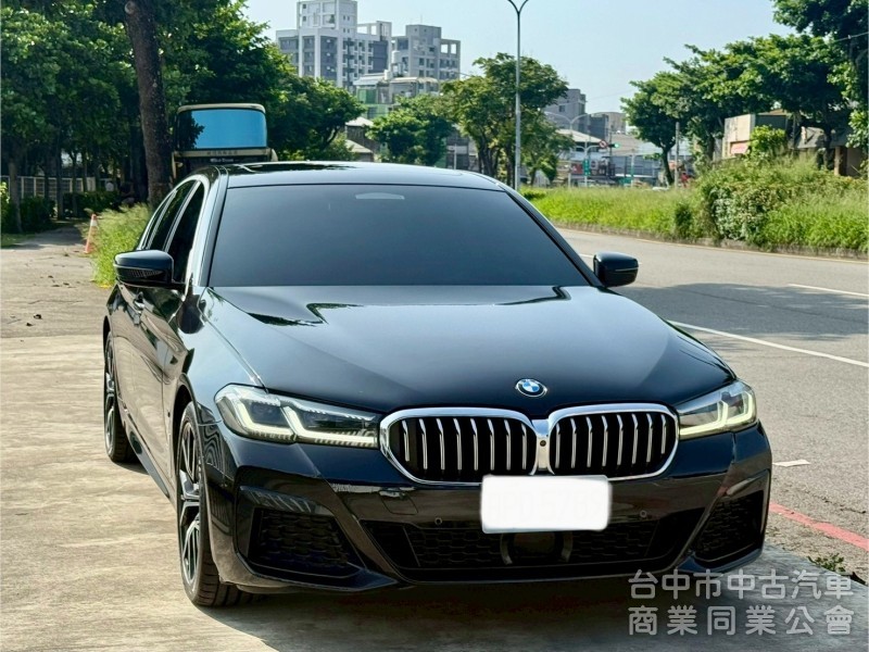 530i M-SPORT 小改款  ikey  摸門  5AU跟車 盲點  車道置中   電動椅  電動尾  HK音響 