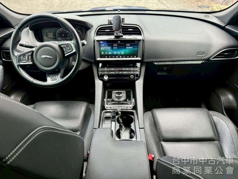 25T R-SPORT 內外套件  馬力250匹  ikey  摸門  定速   影音系統   