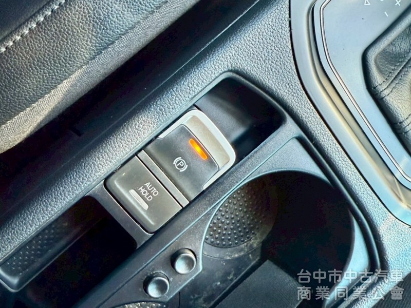   ikey  摸門  定速   三區恆溫 影音系統 電動椅 電尾門  