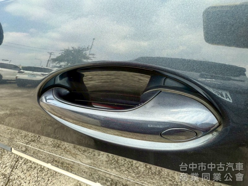  ikey  摸門  5au跟車定速   hk音響  影音系統   盲點 抬頭 電動椅 