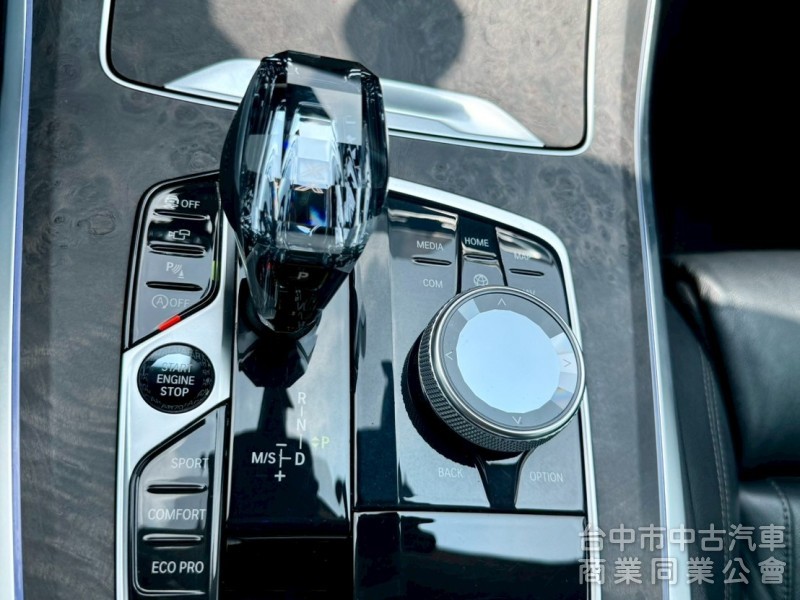   ikey  摸門  5au跟車定速   hk音響  影音系統   盲點 抬頭 電動椅 