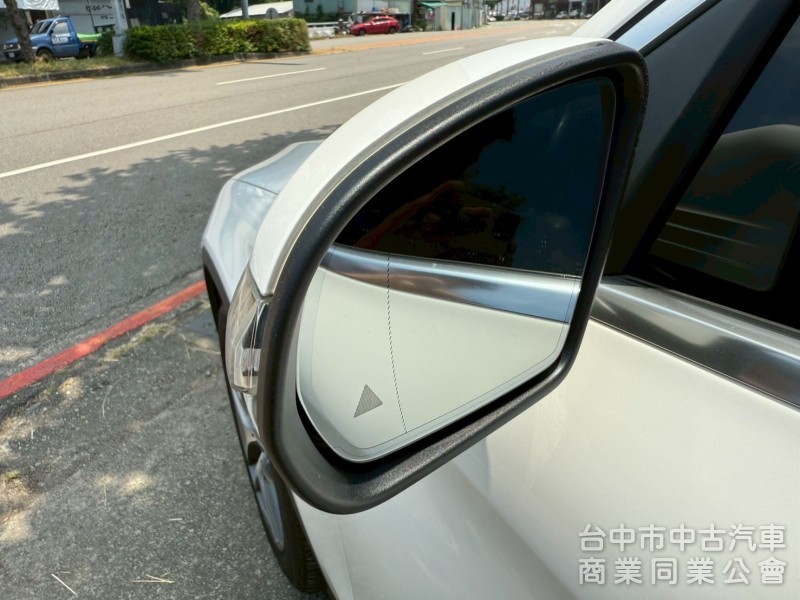 ikey  摸門  23p定速跟車  行車偏移  電動椅 盲點偵測  後做出風口  電動尾門 