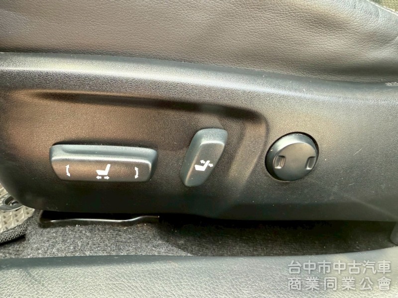 原廠保養  ikey  摸門 定速  盲點 電動椅  led頭燈 